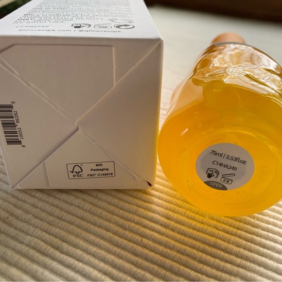 Glow Recipe Cloudberry Bright Essence Toner - Picture 8 of 11